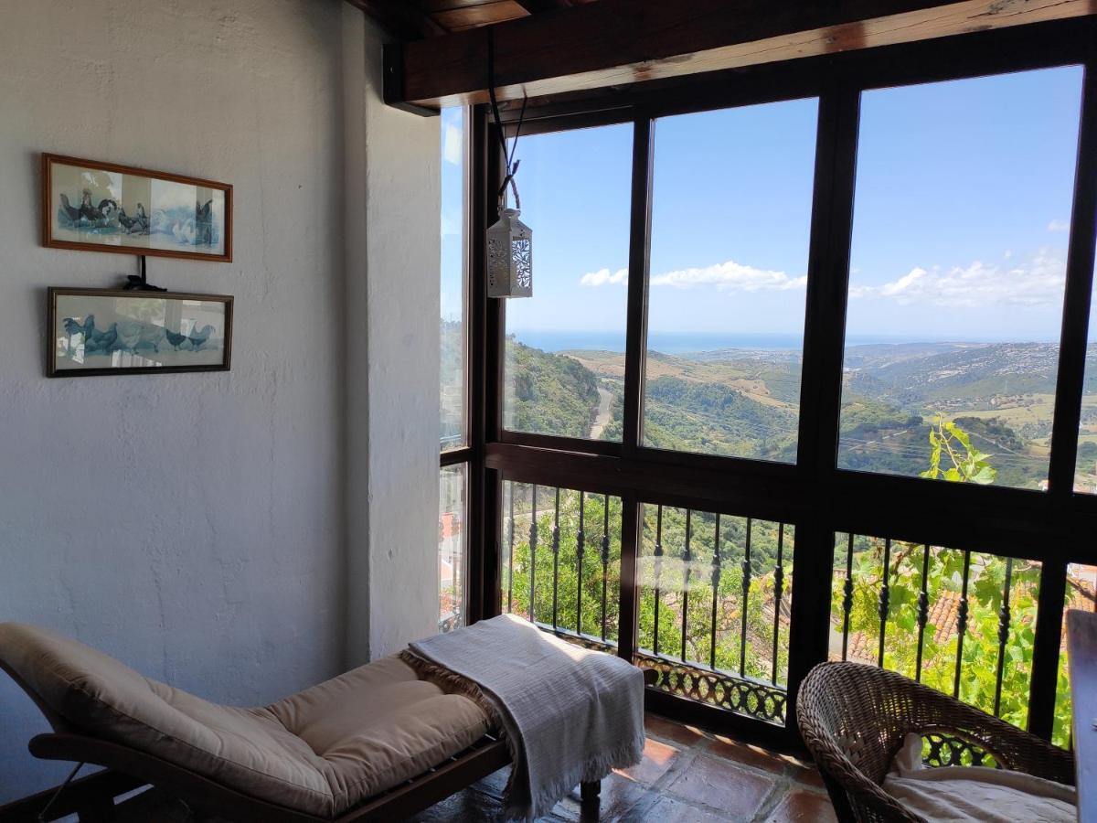 El Hogar De Lucía * Casares